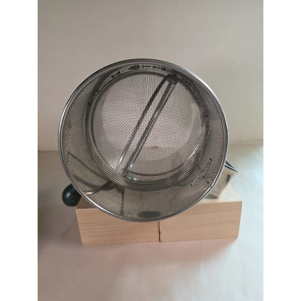 Vintage Extra Large Sifter 8-Cup Hand Crank Flour  Dry Ingredients Sifter Green